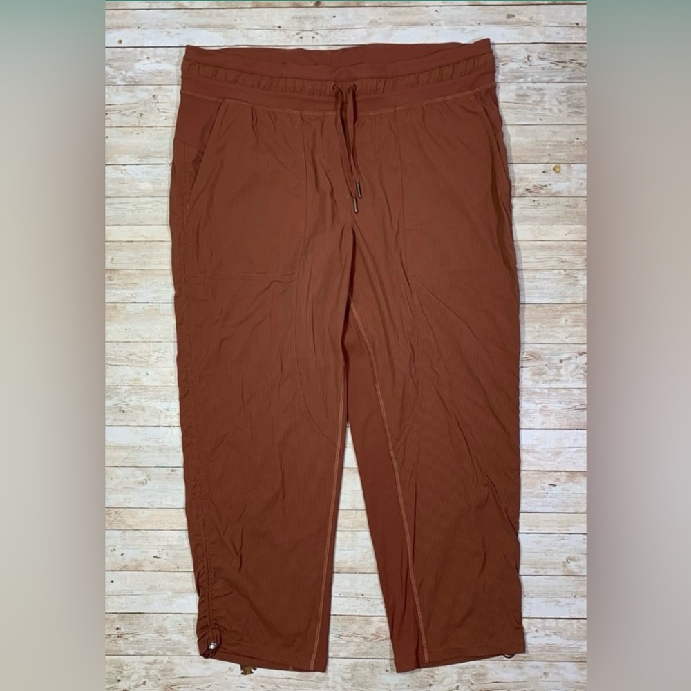 lululemon Dance Studio 7/8 Pants - 14